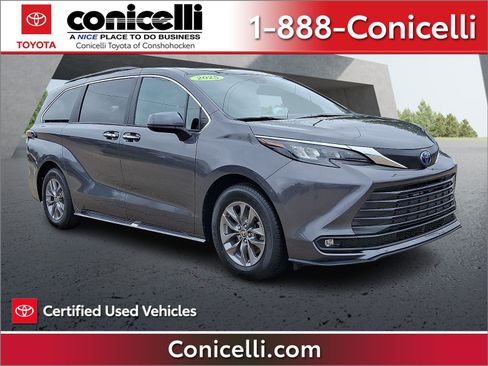 Certified 2025 Toyota Sienna XLE FWD image 1
