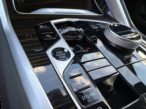 Certified 2025 BMW X6 xDrive40i image 29