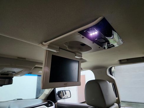 Used 2020 GMC Yukon SLT w/ Open Road Package image 32