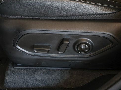 Used 2023 Jeep Grand Cherokee Altitude RWD image 10