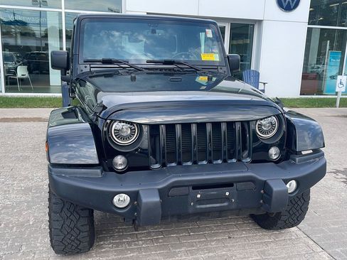 Used 2016 Jeep Wrangler Unlimited Sahara AWD/4WD image 2