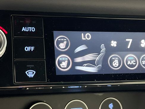 Used 2024 Genesis G70 3.3T Advanced w/ Sport Prestige Package image 21