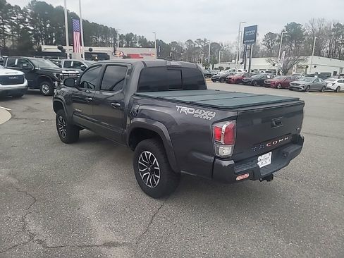 Used 2020 Toyota Tacoma TRD Sport w/ Technology Package image 5