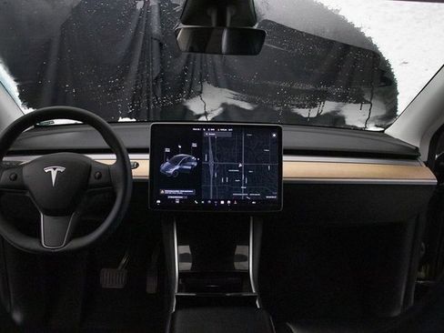 Used 2020 Tesla Model Y Long Range image 21