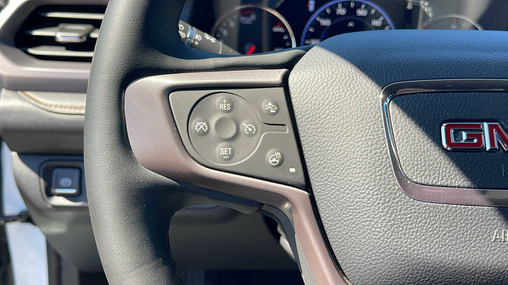 Used 2023 GMC Acadia AT4 w/ Technology Package AWD/4WD image 24