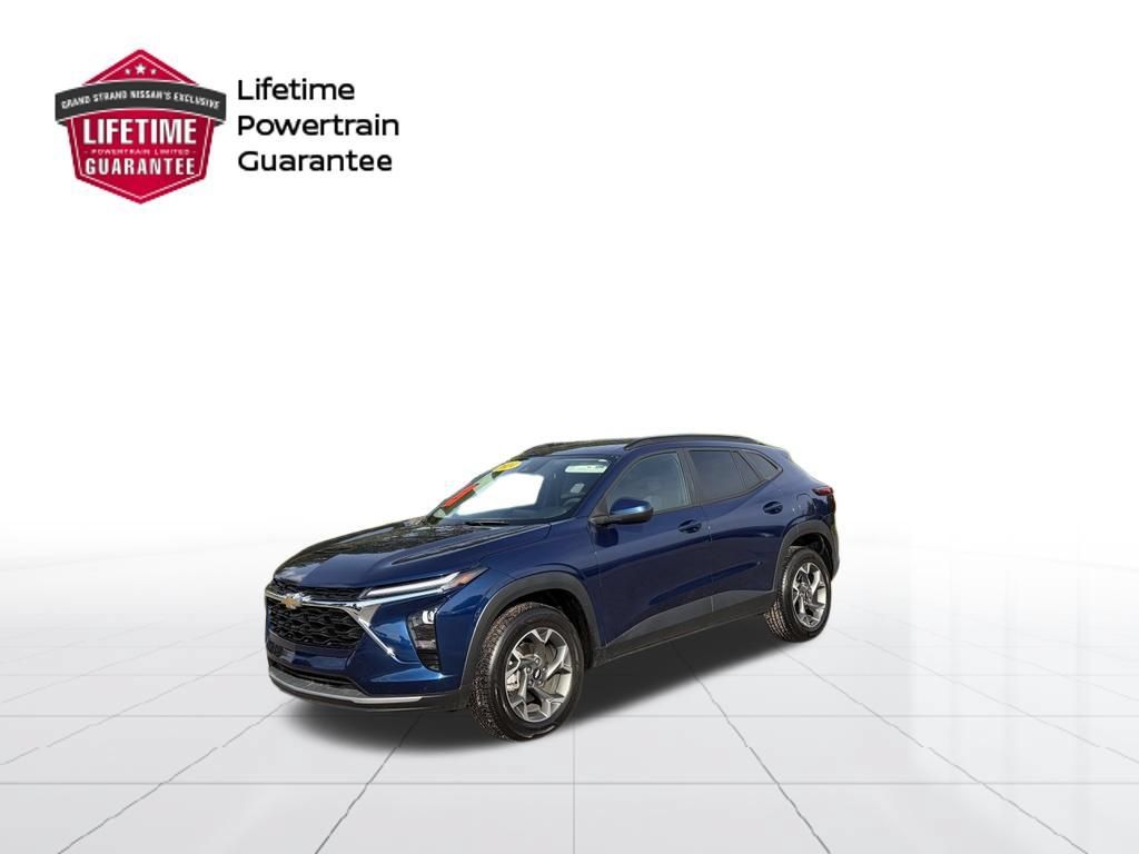 Used 2024 Chevrolet Trax LT FWD image 1