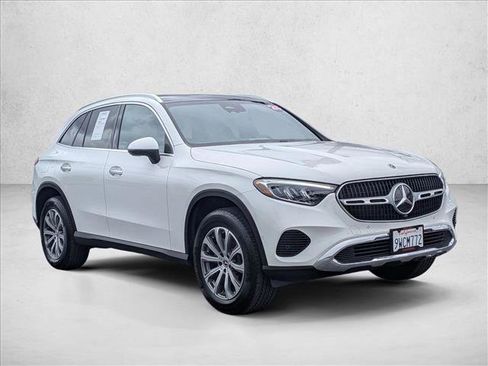 Used 2026 Mercedes-Benz GLC 300 4MATIC image 3