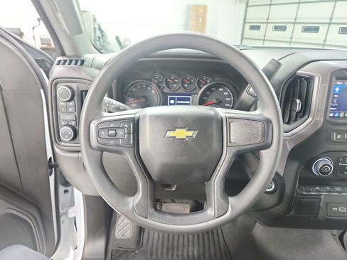 Used 2024 Chevrolet Silverado 1500 Custom image 22