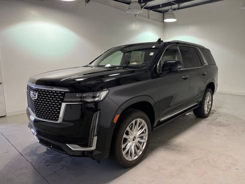 Certified 2024 Cadillac Escalade Premium Luxury w/ Performance Package AWD/4WD image 3