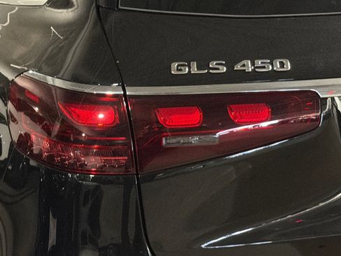 New 2026 Mercedes-Benz GLS 450 4MATIC image 28