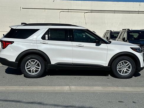 New 2026 Ford Explorer Active image 3