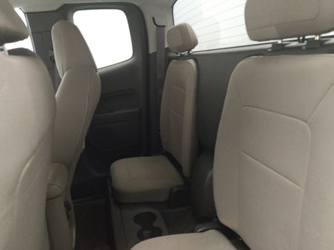 Used 2018 GMC Canyon SLE RWD image 18