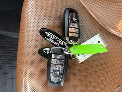 Certified 2023 Lincoln Nautilus Reserve image 34