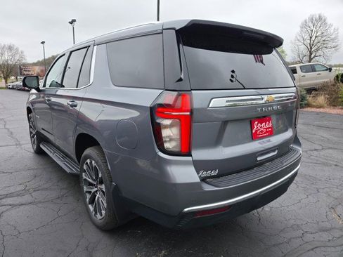 Used 2022 Chevrolet Tahoe LT w/ Luxury Package AWD/4WD image 3