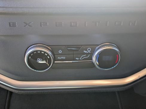 New 2026 Ford Expedition Active image 16