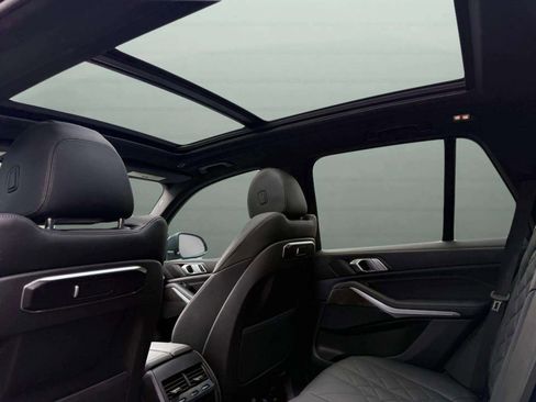 Used 2024 BMW X5 xDrive40i w/ Parking Assistance Package image 44