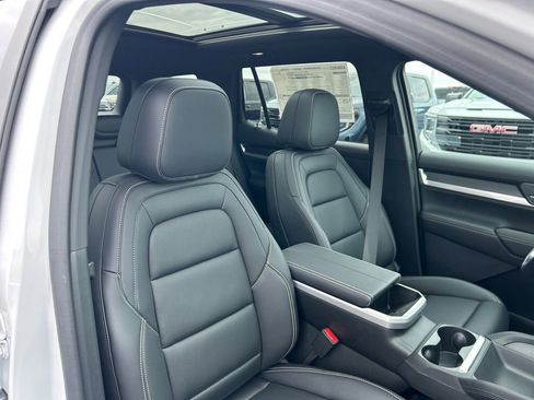 New 2026 GMC Terrain Elevation w/ Elevation Premium Package AWD/4WD image 37