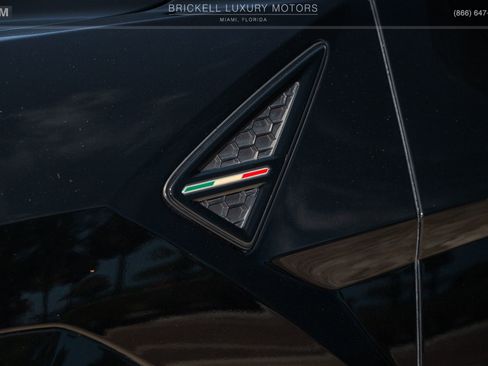 Used 2022 Lamborghini Urus AWD/4WD image 62