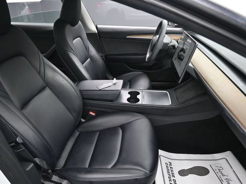 Used 2023 Tesla Model 3 Standard Range RWD image 32