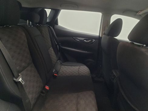 Used 2017 Nissan Rogue Sport SV w/ SV Premium Package FWD image 19