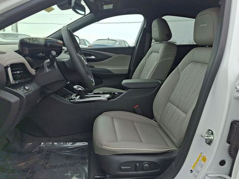 New 2026 Buick Envista Sport Touring FWD image 7