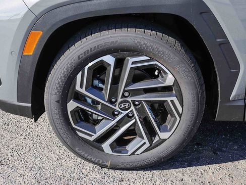 New 2025 Hyundai Tucson Limited image 12