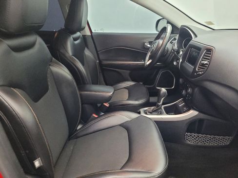 Used 2019 Jeep Compass Latitude image 21