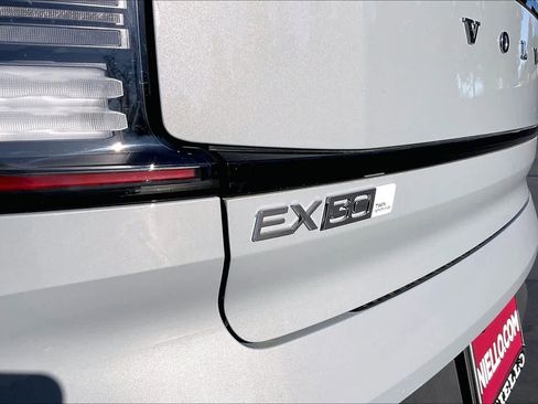 New 2025 Volvo EX30 Ultra w/ Protection Package Premier image 26