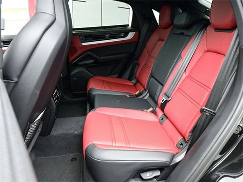 New 2026 Porsche Cayenne E-Hybrid Coupe image 15