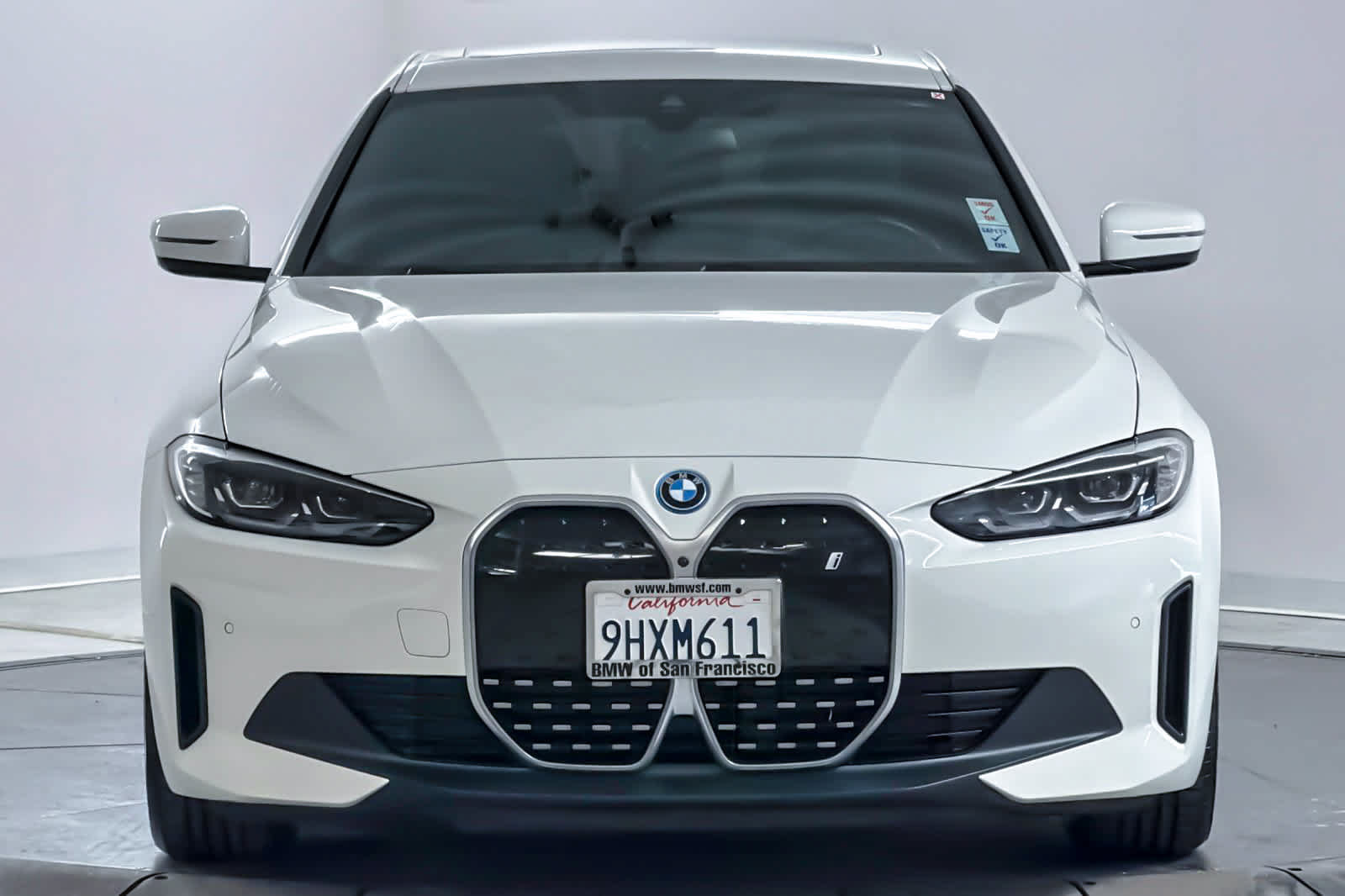 Used 2023 BMW i4 eDrive40 w/ Premium Package RWD image 10