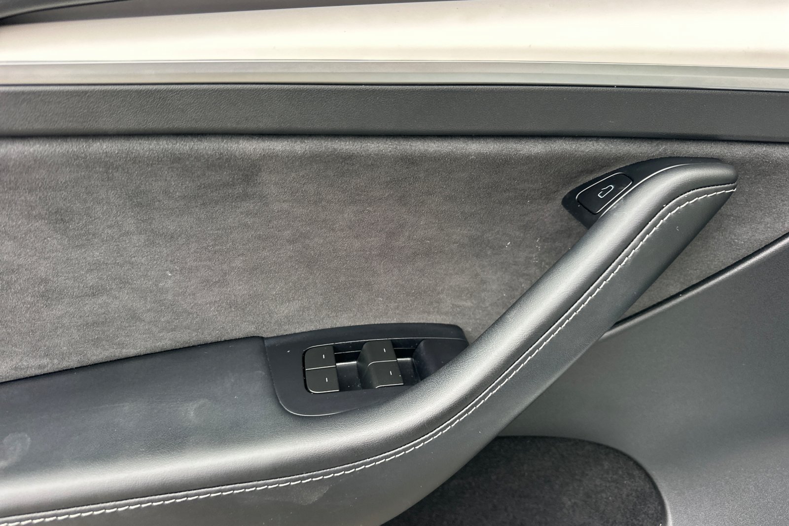 Used 2023 Tesla Model Y Long Range AWD/4WD image 11