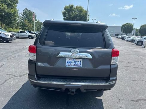 Used 2011 Toyota 4Runner SR5 w/ Convenience Pkg AWD/4WD image 5