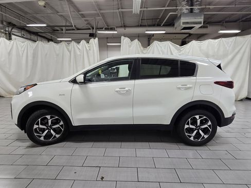 Used 2020 Kia Sportage LX image 11