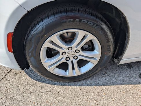 Used 2020 Dodge Charger SXT w/ Leather Interior Group RWD image 26