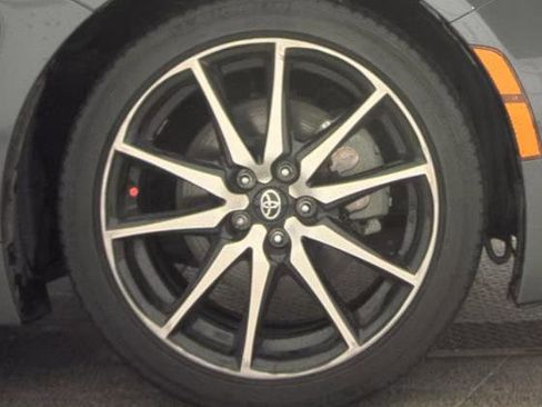 Used 2023 Toyota GR86 RWD image 10