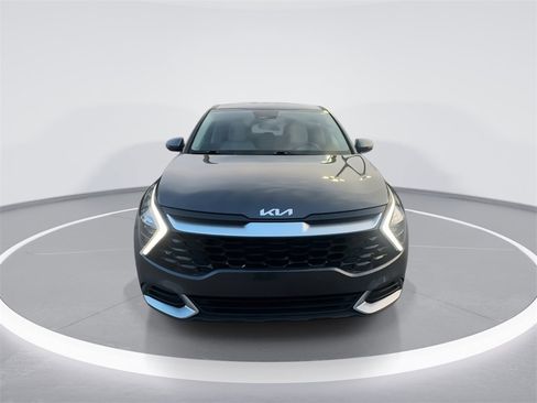 Used 2023 Kia Sportage EX image 3