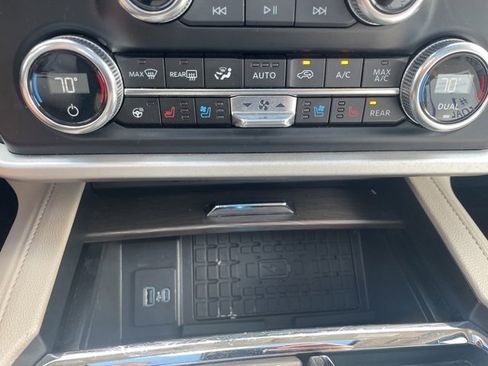 Used 2024 Ford Expedition Limited image 30