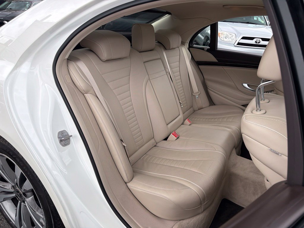Used 2020 Mercedes-Benz S 560 4MATIC Sedan image 21