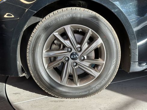 Used 2019 Kia Optima LX FWD image 25