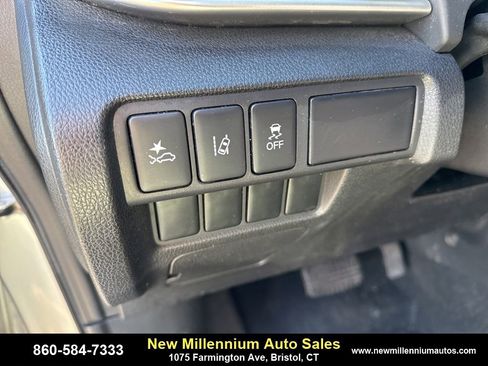 Used 2022 Mitsubishi Eclipse Cross SE image 14