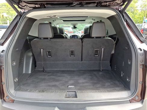 Used 2020 Chevrolet Traverse LT w/ LT Premium Package image 27