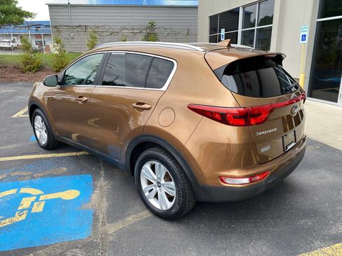 Used 2017 Kia Sportage LX w/ LX Popular Package AWD/4WD image 3