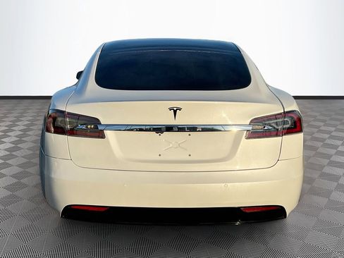 Used 2020 Tesla Model S Long Range Plus image 6