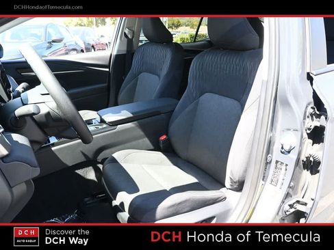 Used 2025 Toyota Camry LE FWD image 18