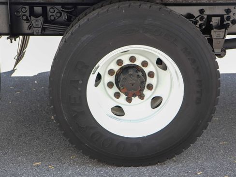 Used 2023 Ford F650 2WD Regular Cab Super Duty image 13