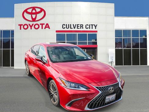 Used 2024 Lexus ES 300h w/ Premium Package FWD image 1