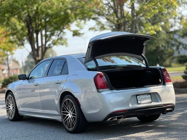 Used 2021 Chrysler 300 S w/ S Model Appearance Package RWD image 39