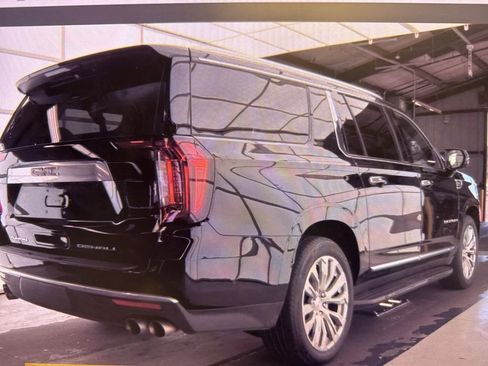 Used 2024 GMC Yukon XL Denali w/ Advanced Technology Package AWD/4WD image 4