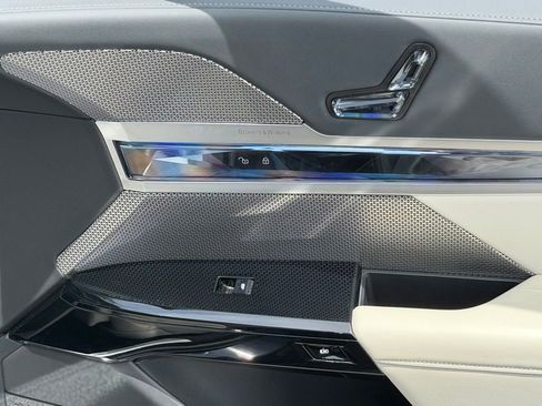 Used 2024 BMW 760i xDrive w/ Executive Package AWD/4WD image 39