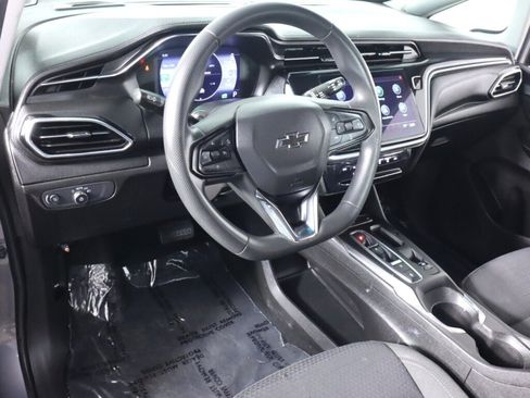 Used 2023 Chevrolet Bolt LT FWD image 9